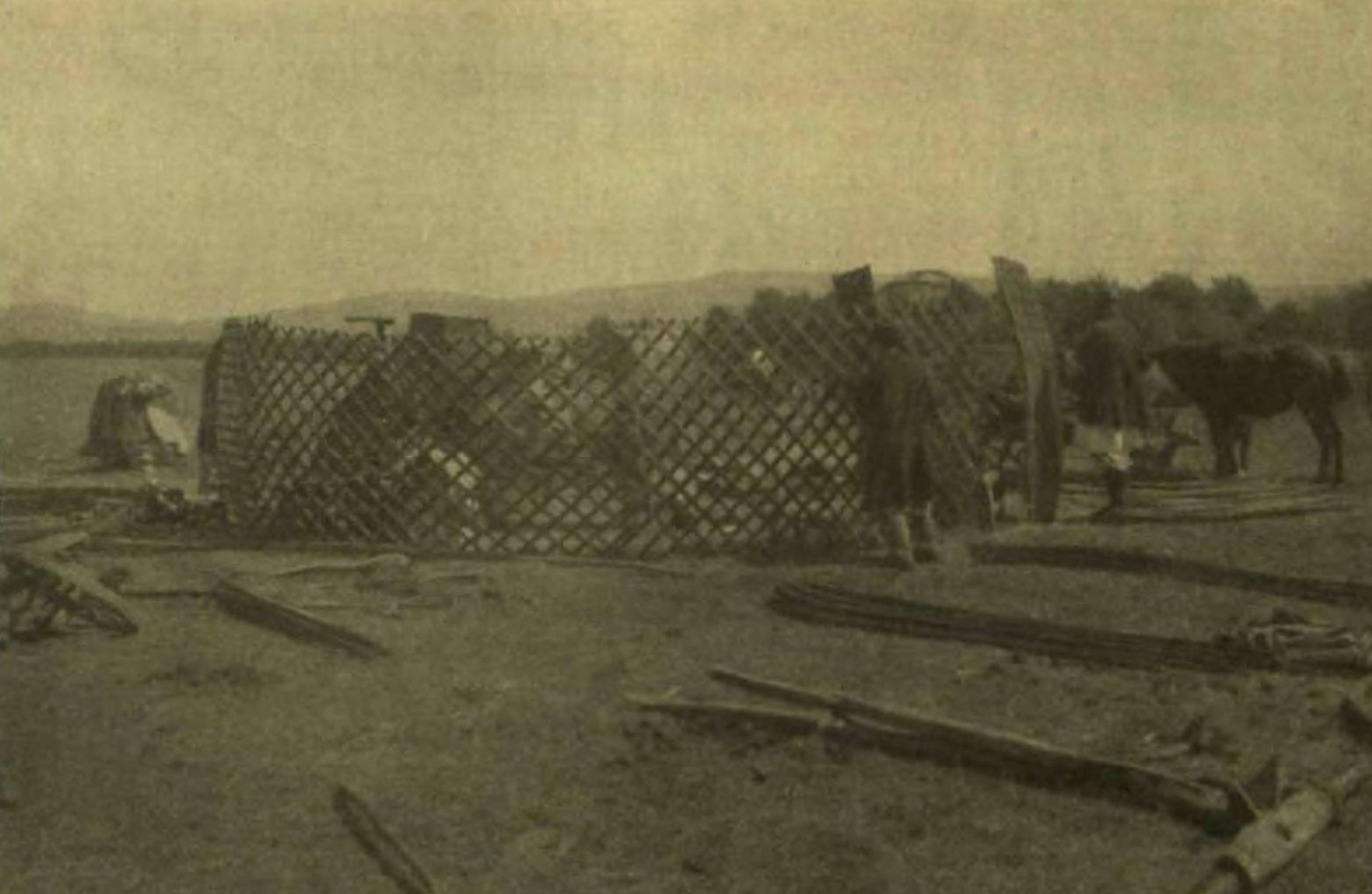 башкир ставить юрту, 1909 г